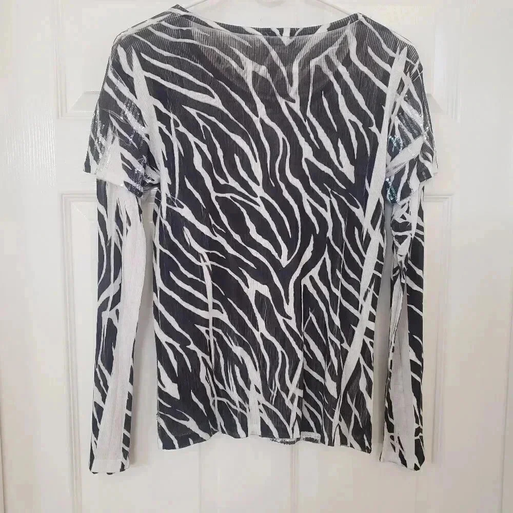 Passion-I Zebra Sequin Thermal Top - Picture 6 of 6